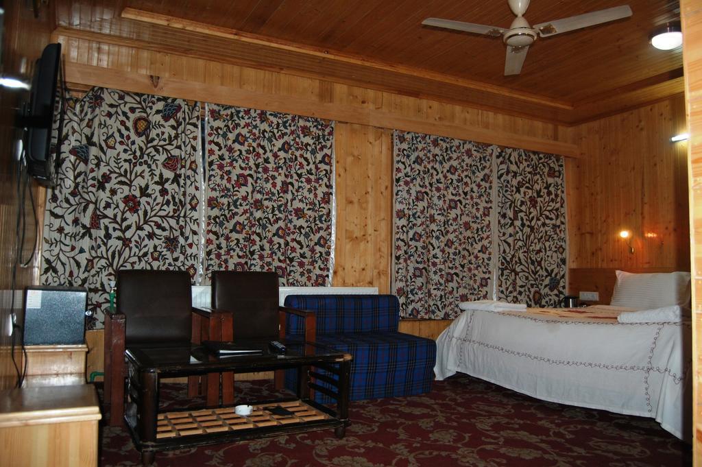 Pahalgām Hotel Paradise Inn מראה חיצוני תמונה