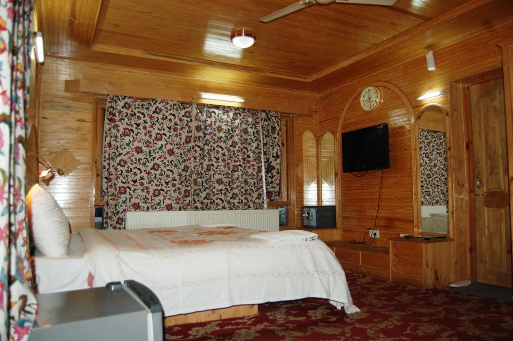 Pahalgām Hotel Paradise Inn מראה חיצוני תמונה