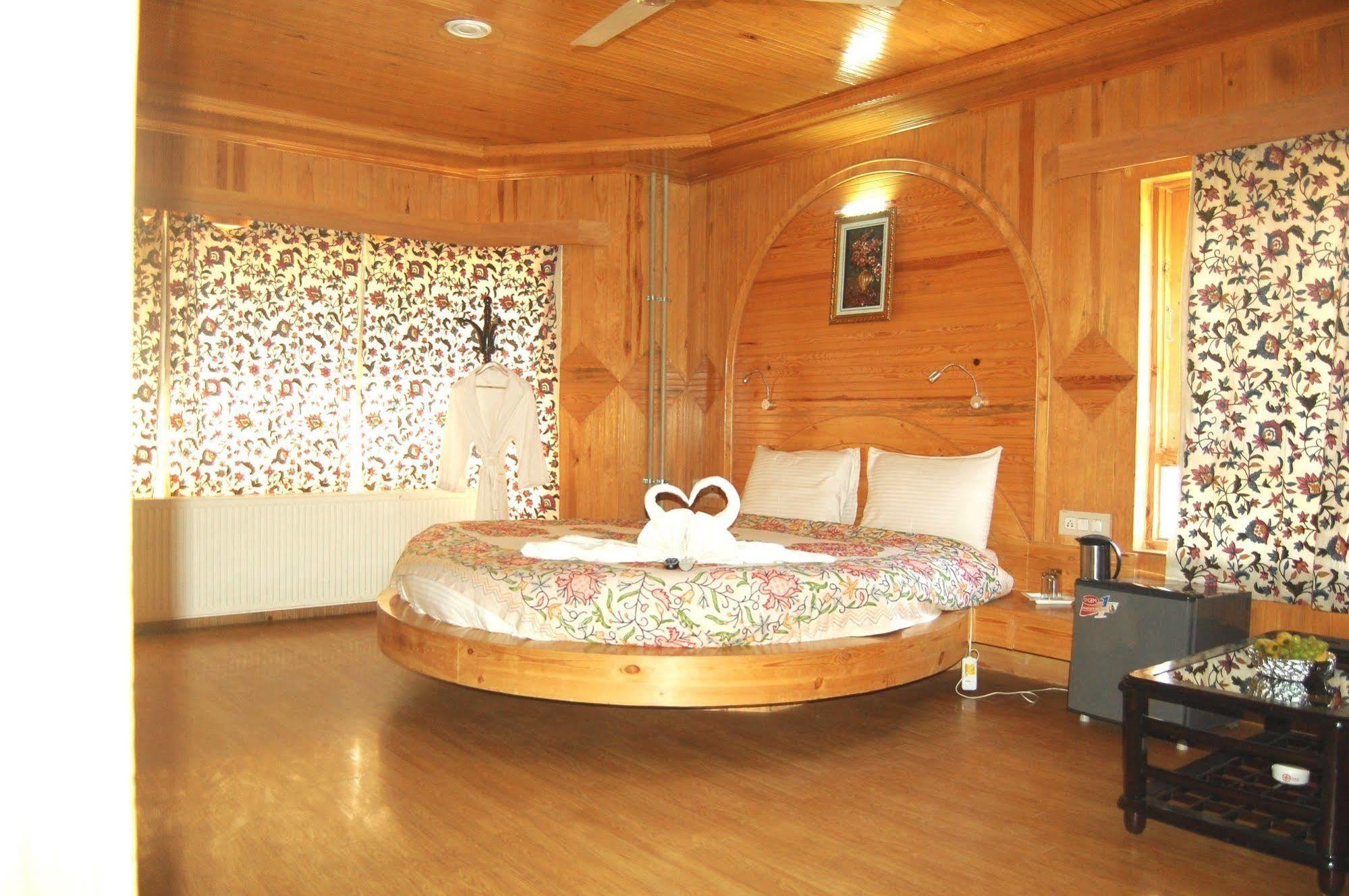 Pahalgām Hotel Paradise Inn מראה חיצוני תמונה