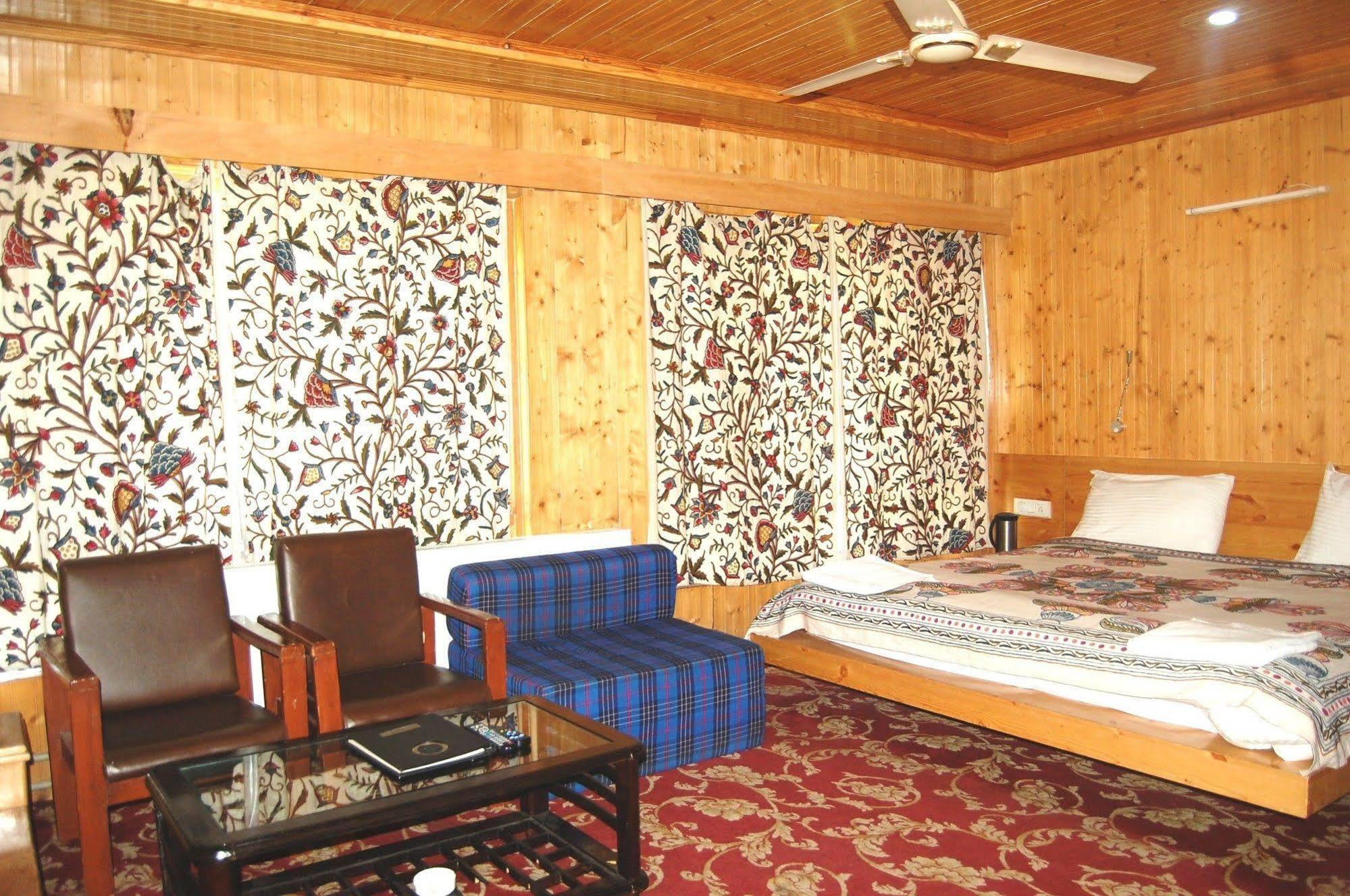 Pahalgām Hotel Paradise Inn מראה חיצוני תמונה