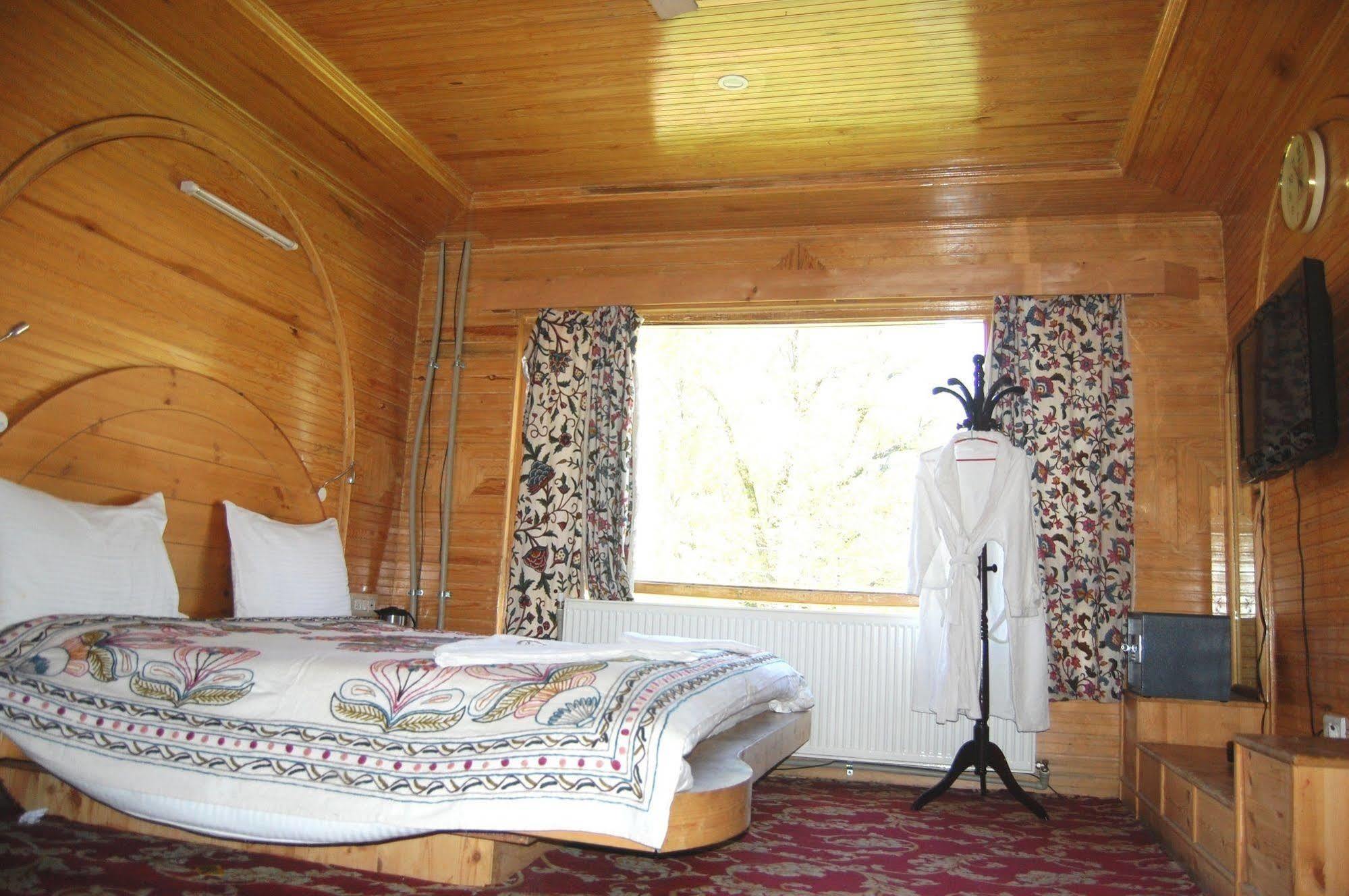 Pahalgām Hotel Paradise Inn מראה חיצוני תמונה
