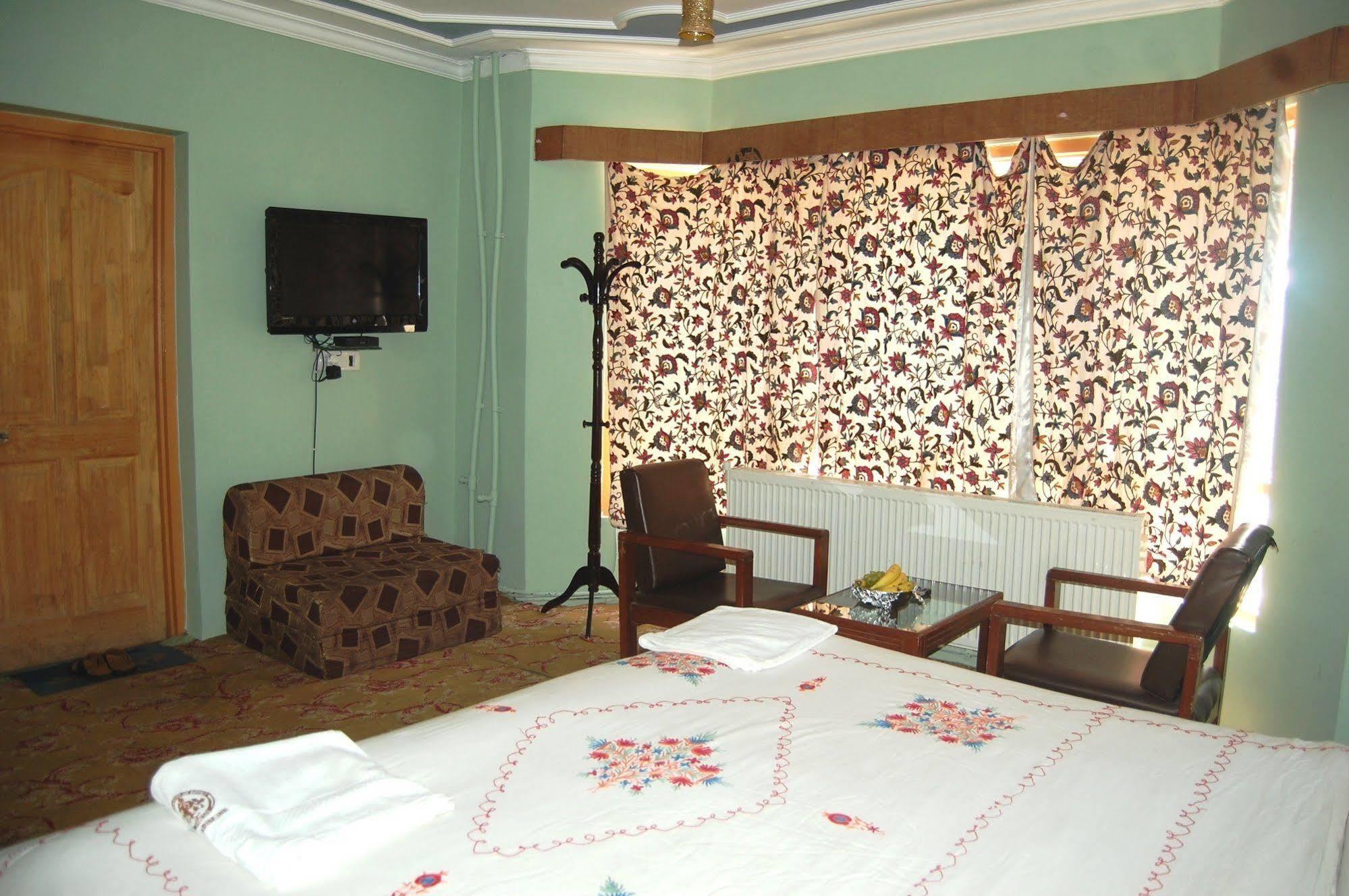 Pahalgām Hotel Paradise Inn מראה חיצוני תמונה