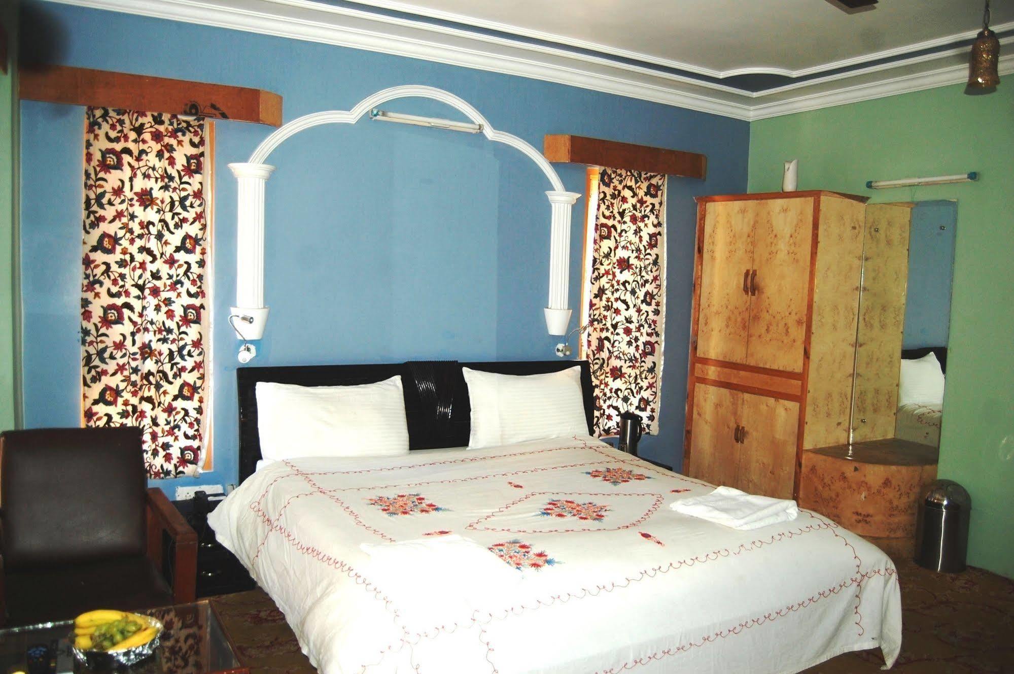 Pahalgām Hotel Paradise Inn מראה חיצוני תמונה