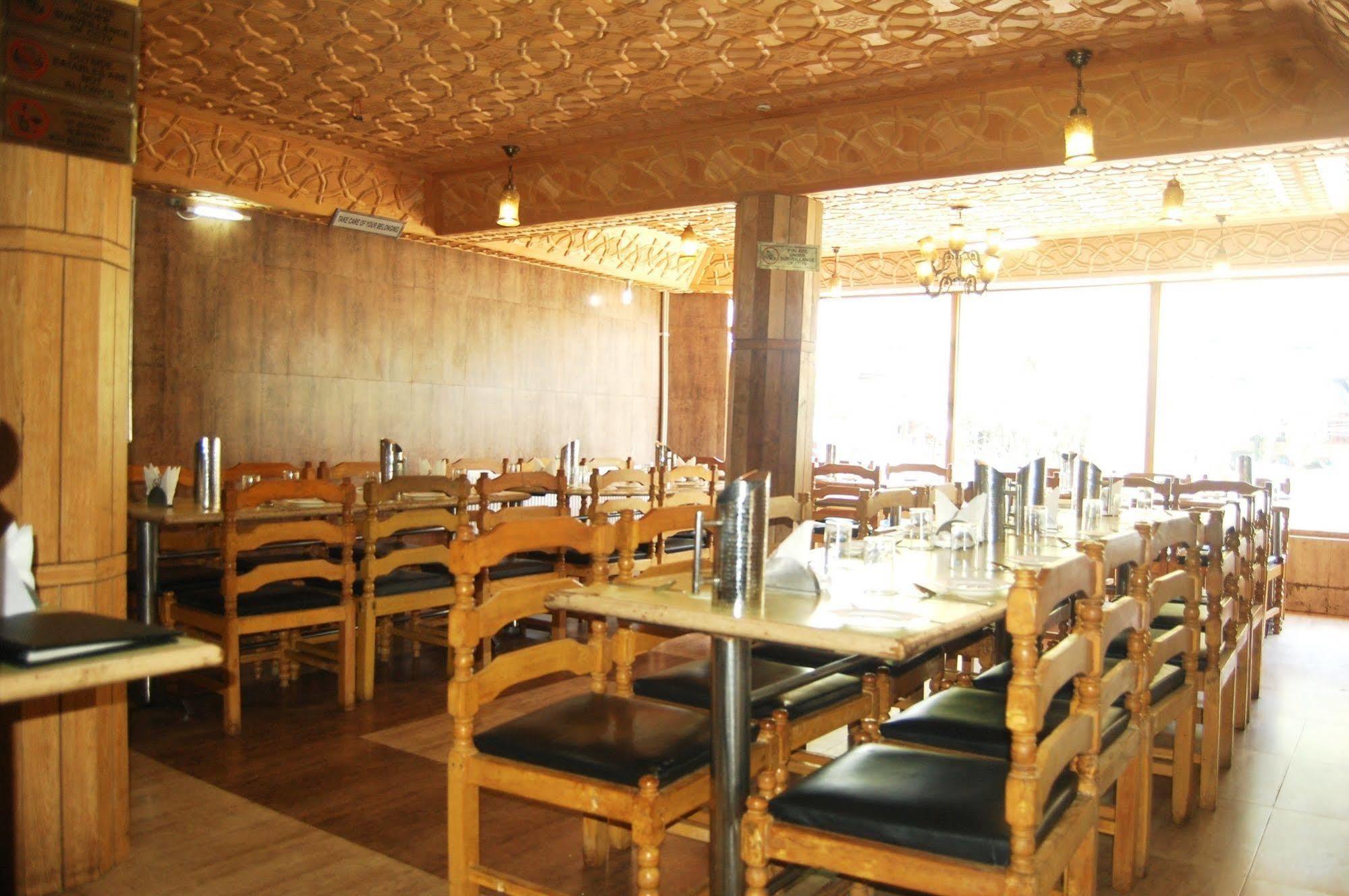 Pahalgām Hotel Paradise Inn מראה חיצוני תמונה